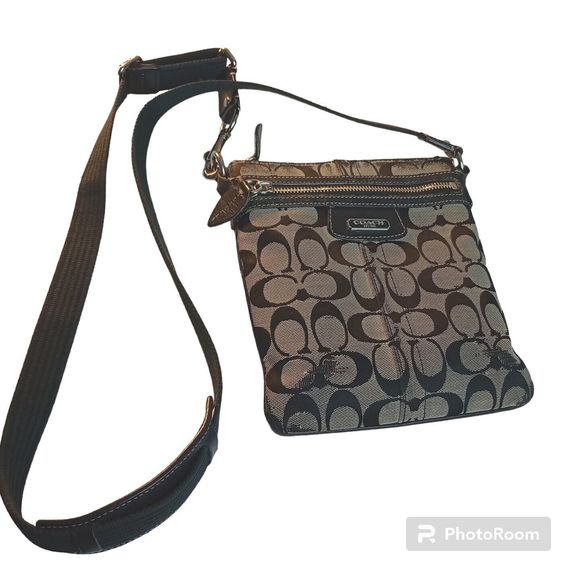 Coach Signature Distressed Black & Tan Genuine Leather Cross  Body Purse Handbag - Picture 1 of 13